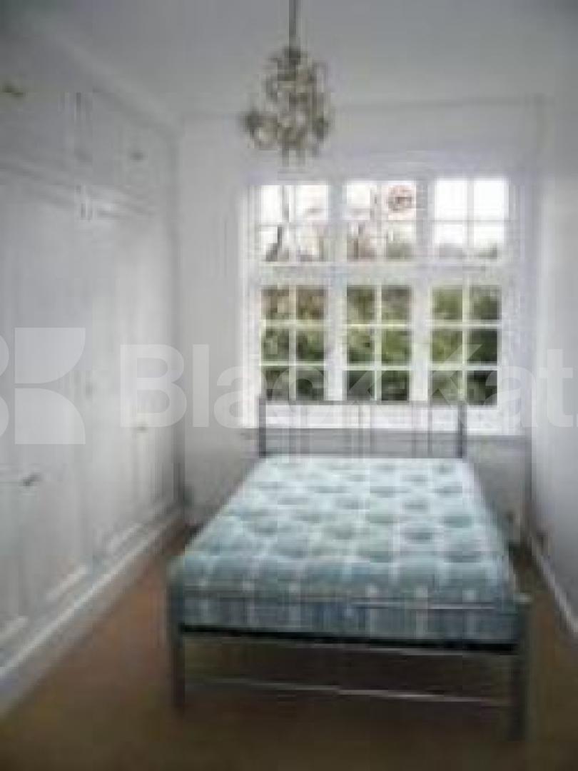 			2 Bedroom, 1 bath, 1 reception Flat			 Hollycroft Avenue, Hampstead